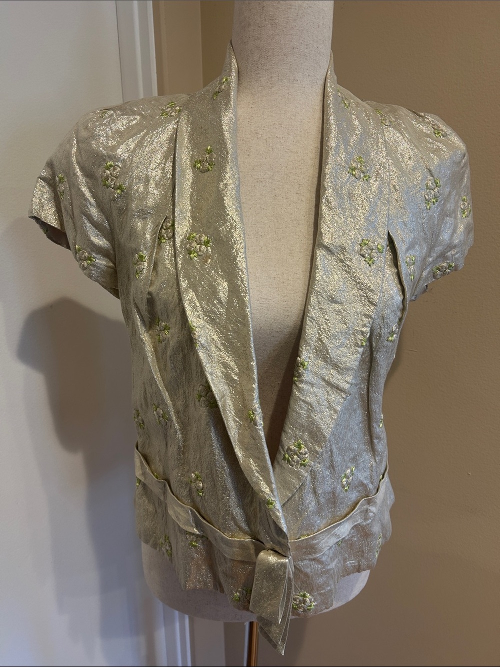 Escada Metallic Silver Cropped Floral-Embroidered Blazer Sz S
